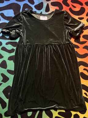 old navy black velvet dress modern black burkini Muslim woman  Chic & Modesty
